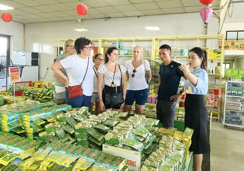 Mua chè Thái Nguyên chính gốc làm quà tại siêu thị đặc sản Hải Đăng